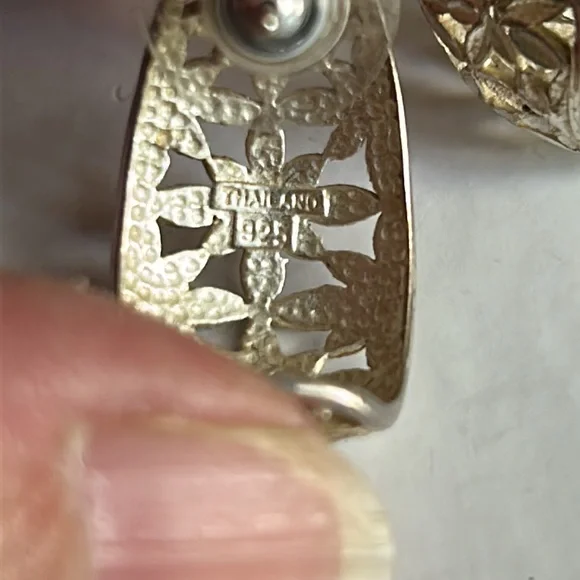 925 Silver flower/starburst earrings - Picture 2 of 5